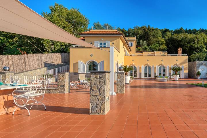 Location de vacances pour 10 personnes, avec jardin à Sorrento - 3