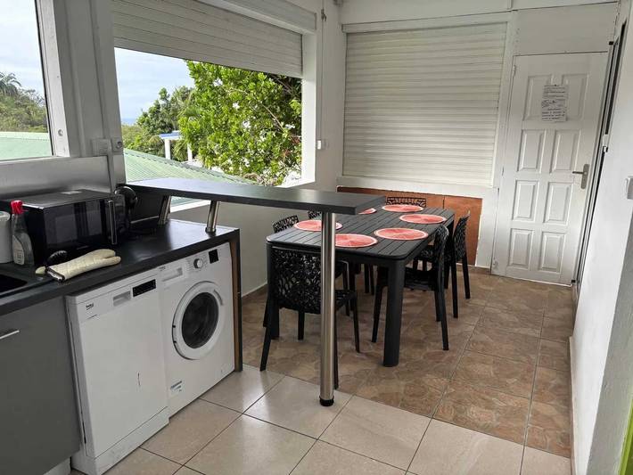 Gîte pour 6 personnes, avec terrasse et piscine à Le Gosier - 2