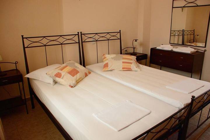 Villa pour 6 personnes, avec piscine ainsi que jardin et vue, animaux acceptés à Ithaque - 2