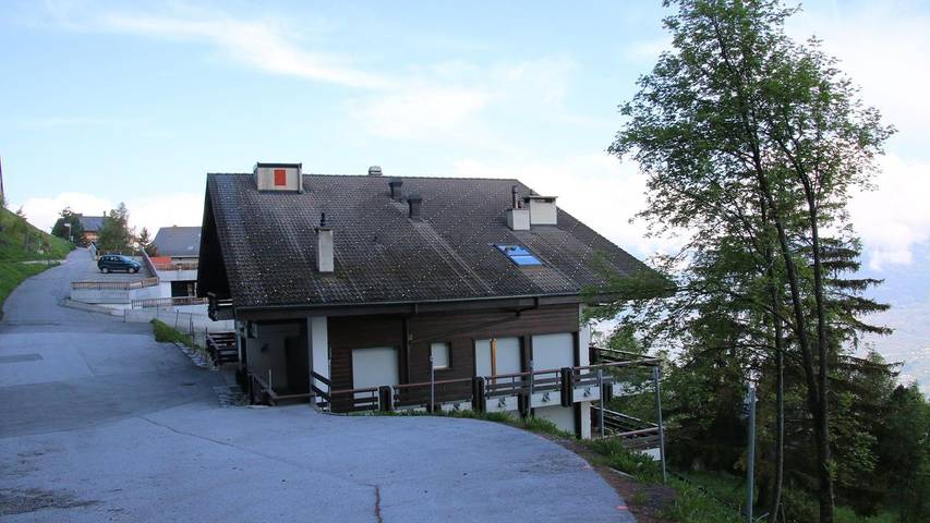 Hütte für 6 Personen, mit Terrasse und Pool sowie Garten in Veysonnaz