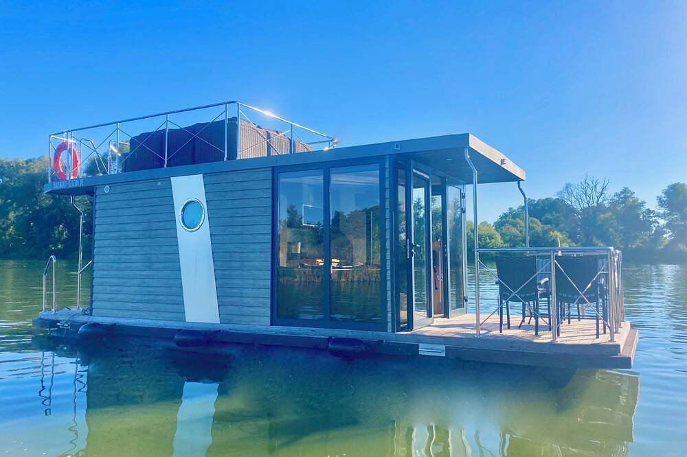 Führerscheinfreies modernes Hausboot bis zu 5 Personen auf der Havel in Ketzin, Havelland