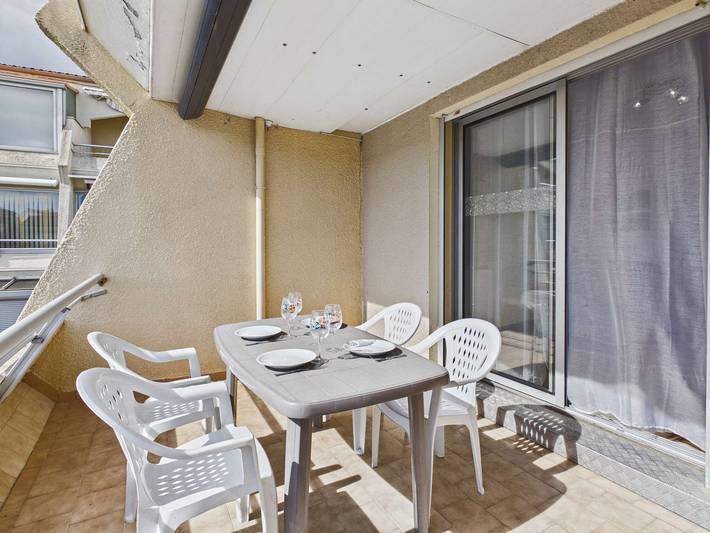Ganze Wohnung, 2-Zimmer-Wohnung, Poolblick, privater Parkplatz, für 4 Personen in Marseillan, Mittelmeerküste (Frankreich)