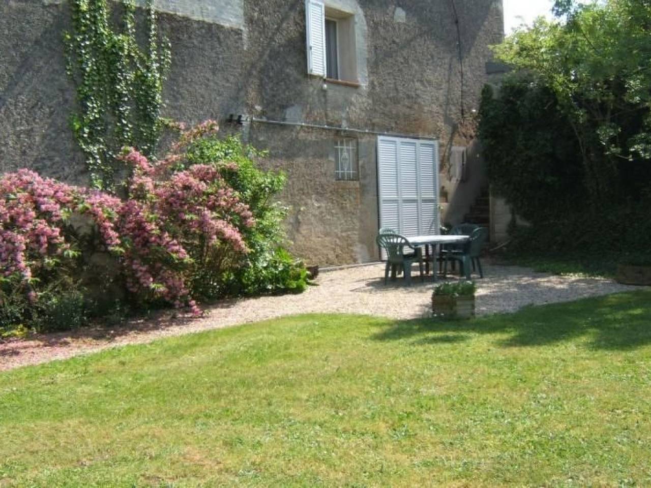 Appartement entier, Charmant appartement avec piscine et jardin près du centre-ville de Labruguière in Labruguière, Région de Castres