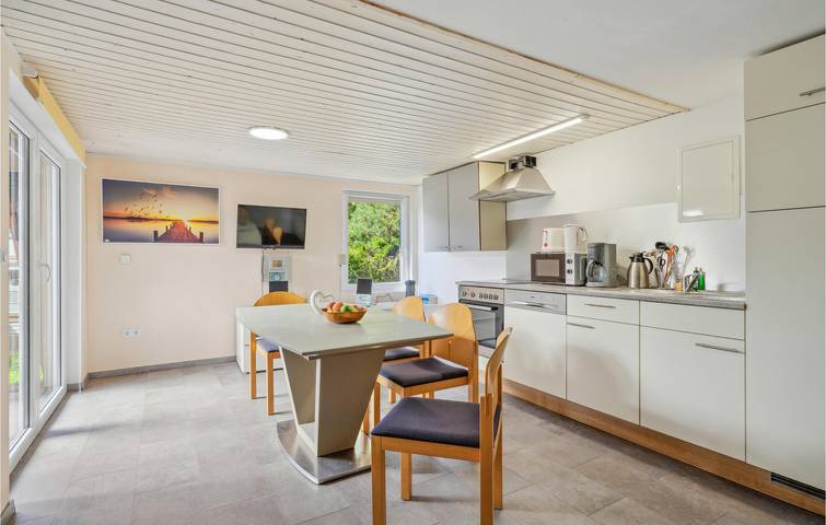 Gemütliche Wohnung mit Terrasse und Garten, nahe dem Zentrum von Zadelsdorf in Bungalowdorf Zadelsdorf, Zeulenroda-Triebes