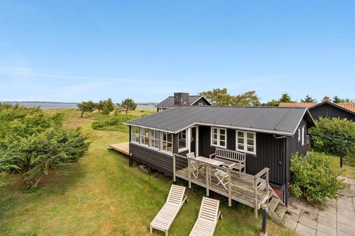 Ferieudlejning for 6 personer, med sauna og terrasse, husdyr tilladt i Limfjorden