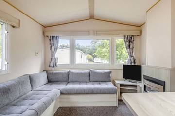 Static Caravan for 4 People in Clacton-on-Sea, Essex, Photo 4