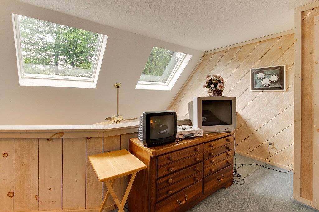 Klassische, hundefreundliche Hütte im Wald mit privater Terrasse in Dover (VT), Mount Snow