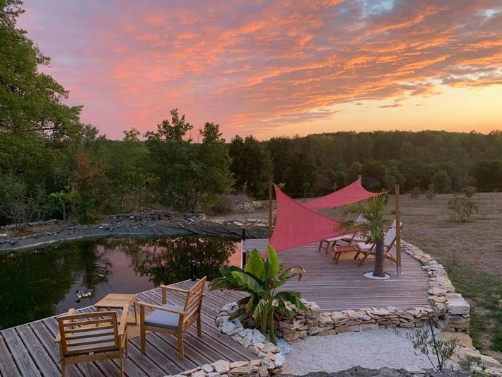 Gîte pour 2 personnes, avec jardin et vue ainsi que piscine et sauna à Brouchaud - 2