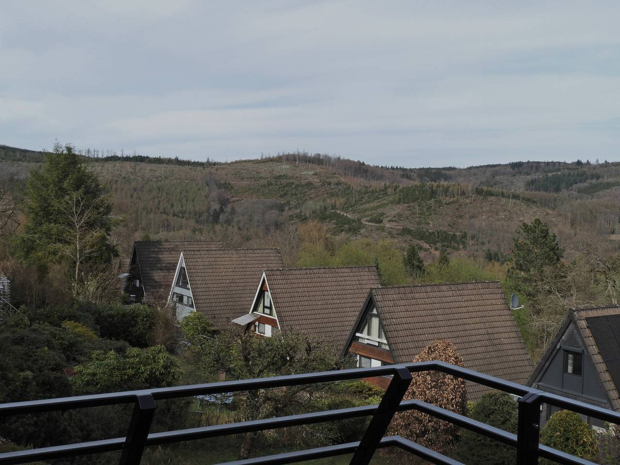 Silva Lodge – Votre maison en lisière de forêt avec vue, jardin privé et Wi-Fi in Hilchenbach, Arrondissement de Siegen-Wittgenstein