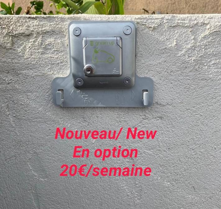 Location de vacances pour 4 personnes, avec vue et jardin ainsi que piscine et vue sur le lac, adapté aux familles à Le Tignet - 4