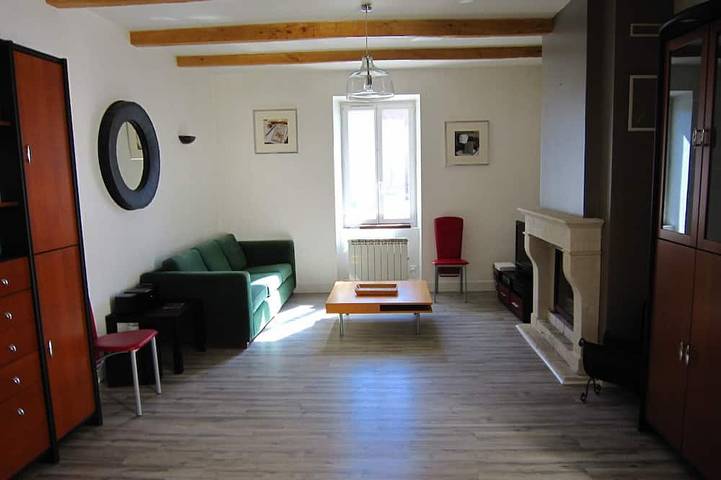 Location de vacances pour 9 personnes, avec jardin et terrasse à Croix-Chapeau