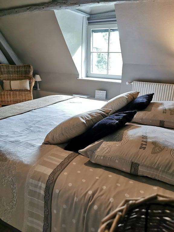 La Cour d'Hortense : chambres d'hôtes, gîte et spa - Chambre Chez Louise in Sailly-Flibeaucourt, Région d'Abbeville