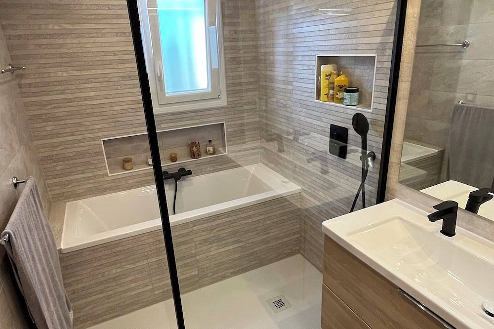 Beautiful Villa, Private Swimming Pool, Under The Sun Of Provence, Var, Provence Verte. in Saint-Maximin-la-Sainte-Baume, Brignoles region