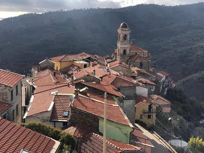 Ferienhaus für 8 Personen, mit Balkon und Terrasse sowie Garten und Ausblick in Pietrabruna - 4