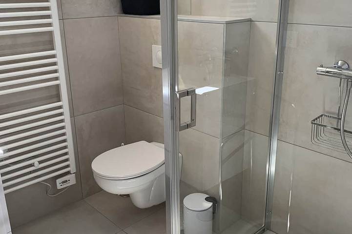 Location de vacances pour 8 personnes, avec jardin et balcon à Chailland - 4