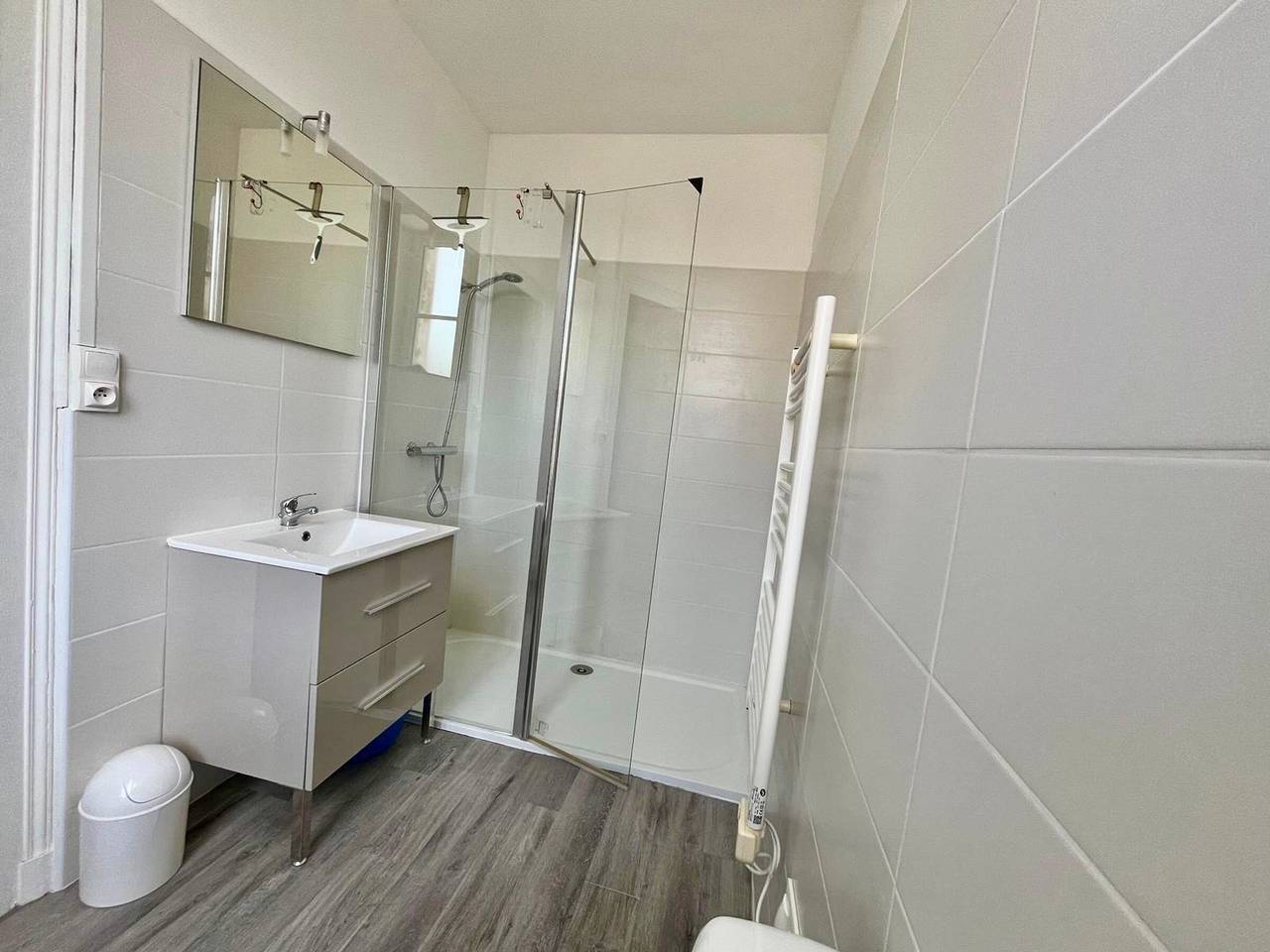 Ganze Wohnung, Appartement proche des Thermes avec Wifi, Parking gratuit, et équipements modernes in La Roche-Posay, Vienne