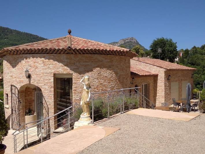 "Villa Sculpture" mit Terrasse in Vence (Alpes Marítimos), Costa mediterránea (Francia)
