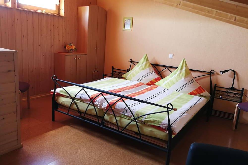 Ganze Wohnung, Gemütliches 64qm Ferienapartment mit Balkon, kostenfreies Wlan in Külsheim, Stuttgart Region