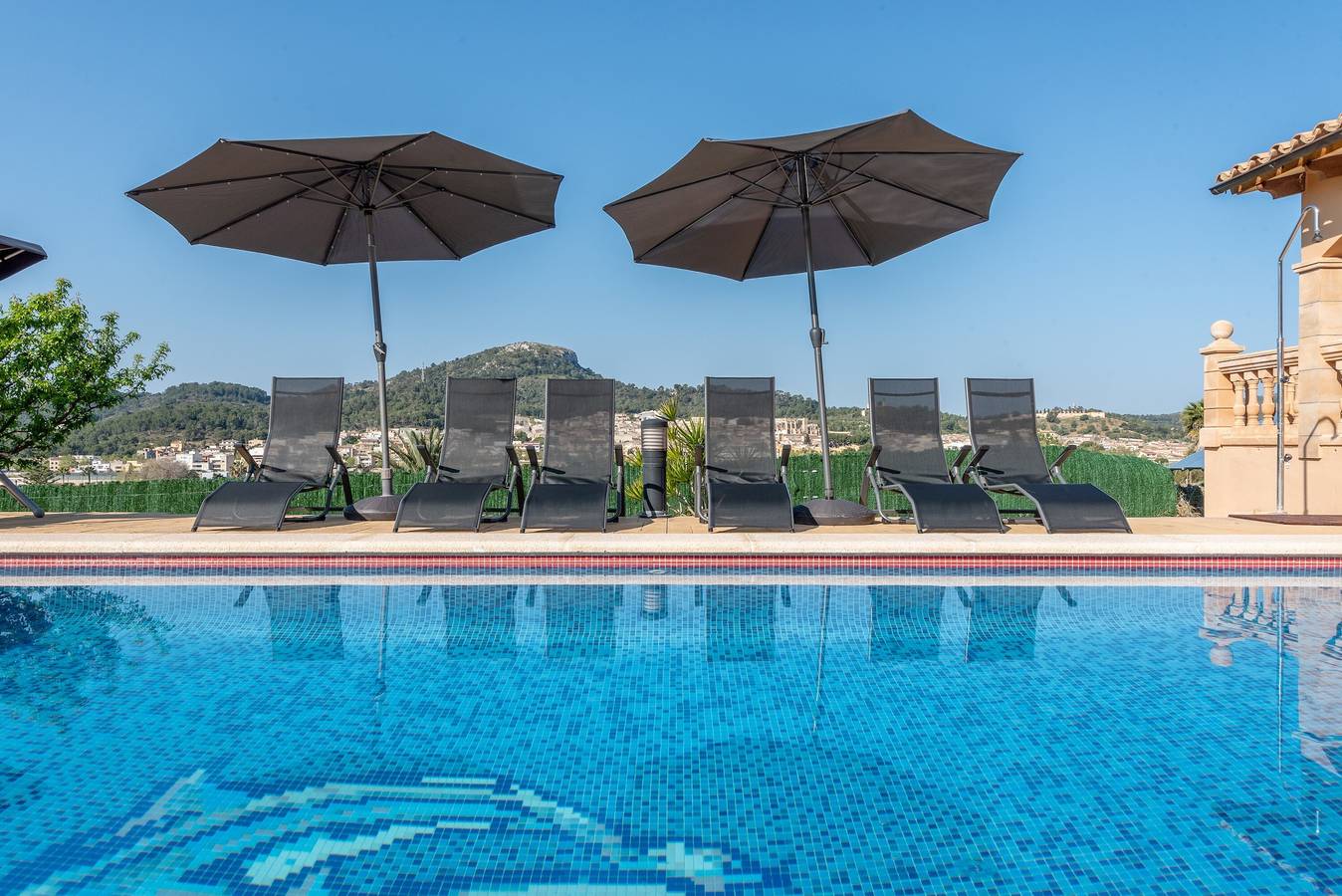 Cosy Holiday Home "Solluna" with Wi-Fi, Pool, Terrace and Garden with Mountain View in Son Servera, East Majorca