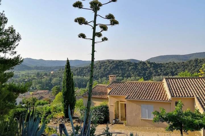 Villa Altéa: Charmante villa avec vue panoramique - Roquebrun in Roquebrun, Région de Béziers
