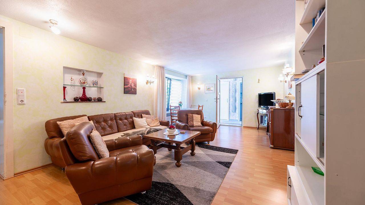 Ganze Ferienwohnung, Ferienwohnung für 2 Personen (100 m²) in Wehlen in Wehlen (Rheinland-Pfalz), Bernkastel-Kues