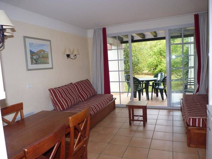 Appartement de vacances pour 5 personnes, avec Terrasse et Jardin ainsi que Piscine et Vue