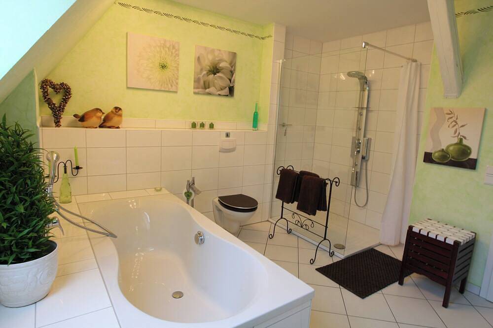 Ganze Wohnung, Hof Eckhorst - Whg. Ausblick - Stilvolles Ambiente & gemütliche Atmosphäre in Güby, Rendsburg-Eckernförde