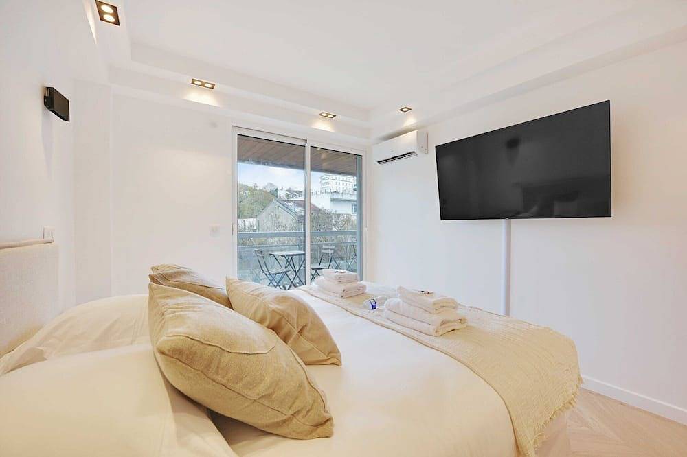 Apartamento entero, Encantador apartamento con aire acondicionado y in Suresnes, Altos del Sena