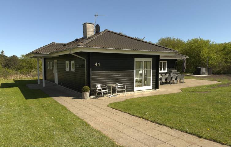 Ferienhaus für 8 Personen, mit Whirlpool und Garten sowie Terrasse und Sauna in Egsmark Strand - 2