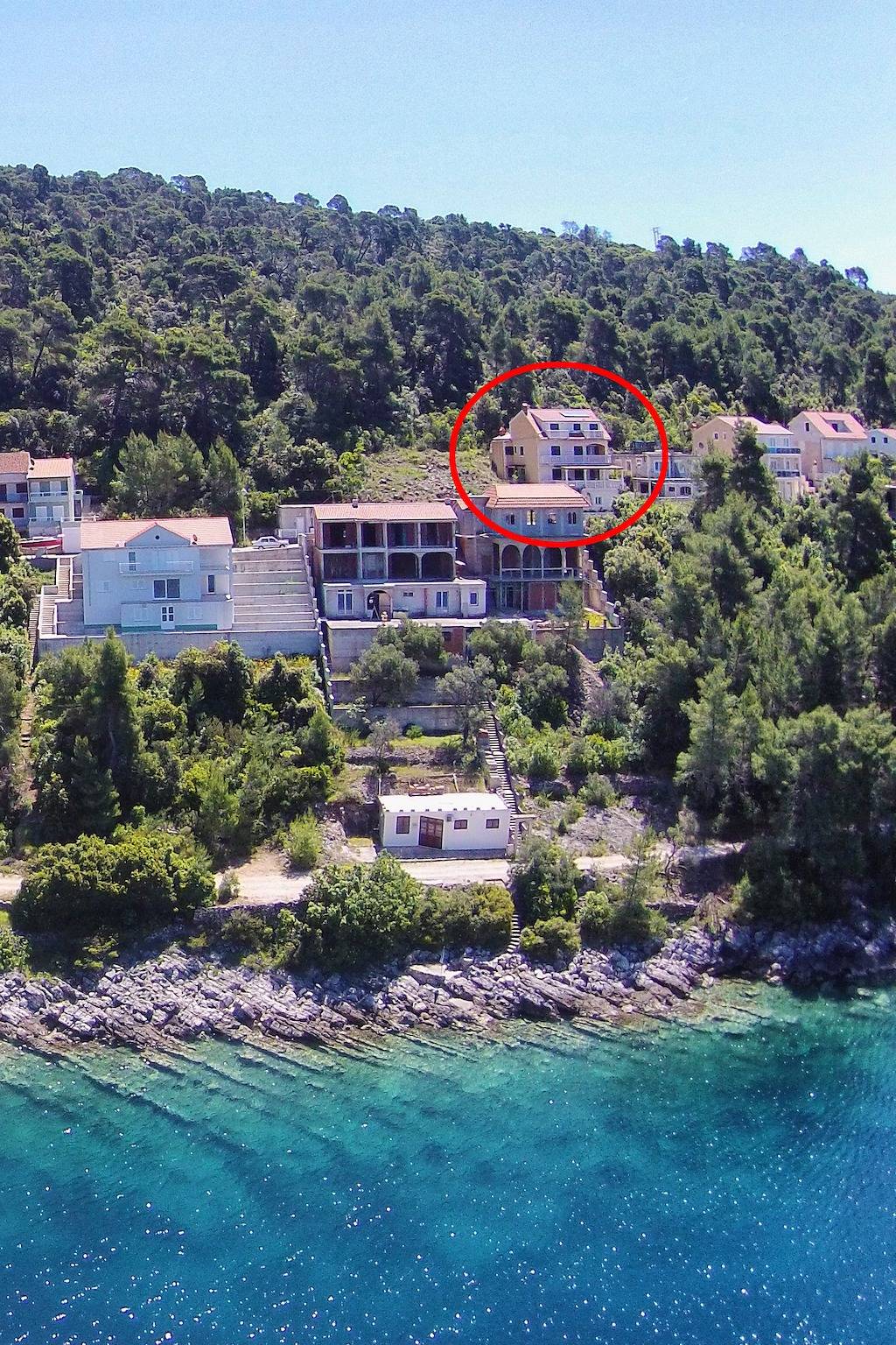 Ganze Wohnung, 2-Zimmer-Ferienwohnung mit Terrasse und Meerblick Brna, Korcula A-15730-b in Blato, Korcula