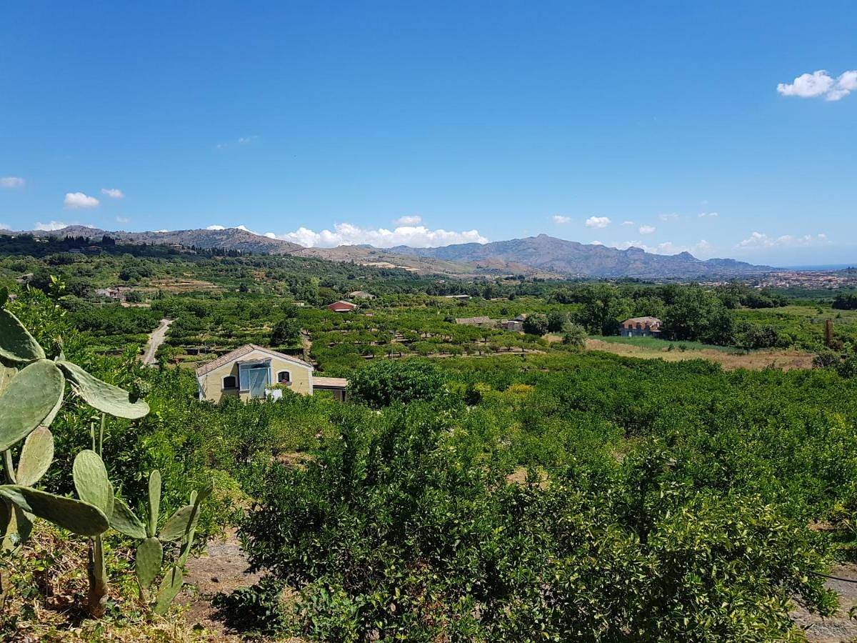 Appartamento intero, Apartment with Terrace in Santa Venera-Portosalvo, Mascali