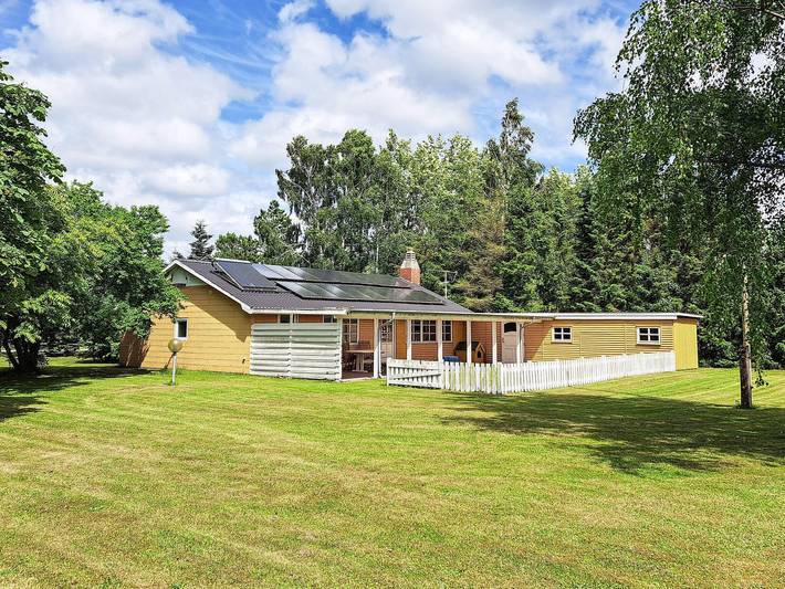 Ferieudlejning for 6 personer, med have og terrasse, børnevenlig i Aalborg Kommune