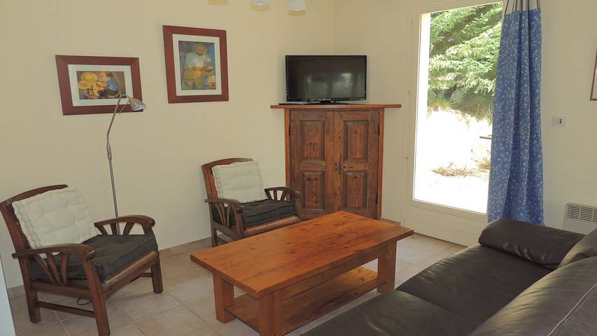 Location de vacances pour 5 personnes, avec piscine et jardin à Buisson - 4