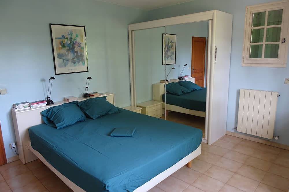 Villa \"La Verdoulento\" au Calme et à L'abri des Regards Avec Piscine 6mx12m in Avignon, Vaucluse