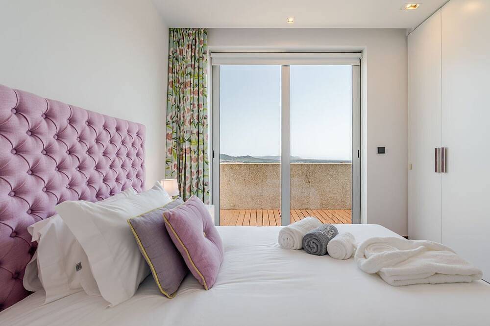 Skyline Retreat with pool by Portugal Active in Viana do Castelo, Viana do Castelo District