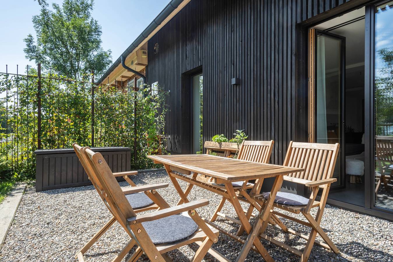 Ganze Wohnung, Ferienwohnung 'La Casa Nel Verde' mit Blick ins Grüne, privater Terrasse und Wlan in Lindau, Bayerisch Schwaben
