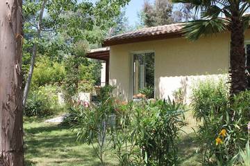Gîte pour 4 personnes, avec jardin et terrasse à Cargèse