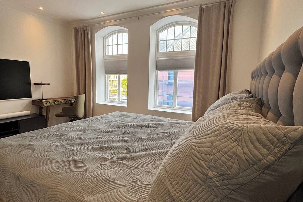 Ganze Wohnung, Elegant new apartment with sea view. Best location in Aalesund in Ålesund