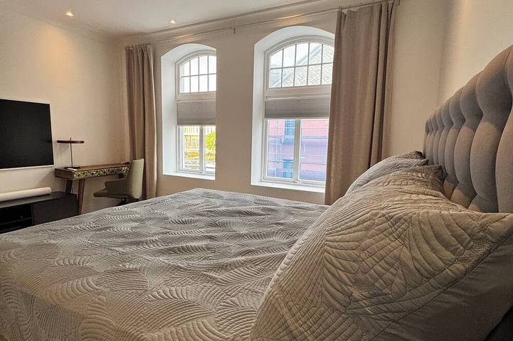 Ganze Wohnung, Elegant new apartment with sea view. Best location in Aalesund in Ålesund