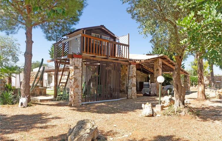 Charmante 150qm Wohnung mit Parkplatz, AC, Pool & Terrasse in Acquaviva delle Fonti, Nationalpark Alta Murgia