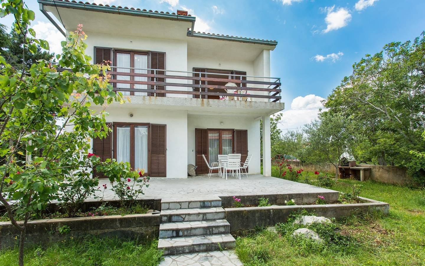 Ganze Ferienwohnung, Appartement mit Balkon und Meerblick in Silo (Krk), Krk
