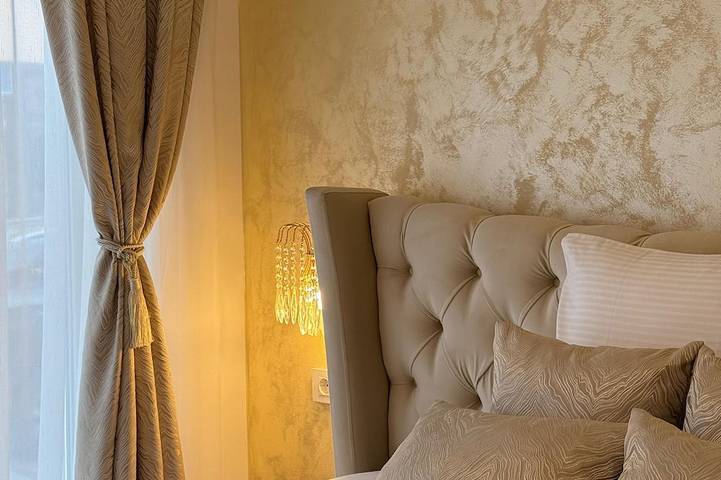 La Luna Royal Luxury House ⭐️⭐️⭐️⭐️⭐️ with Pool Jacuzzi Bikes and Parking in Našice, Osijek-Baranja