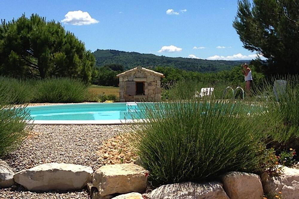 Gîte de charme luxe champêtre dans un environnement exceptionnel in Mazan, Parc naturel régional du Mont-Ventoux