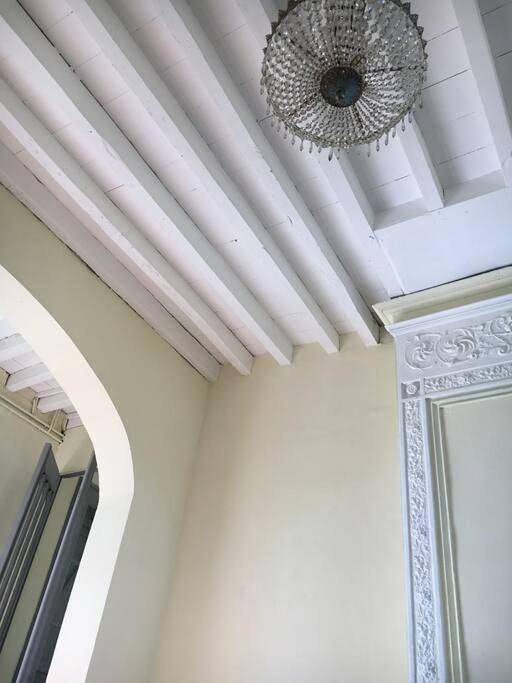 Location de vacances pour 10 personnes, avec vue et terrasse ainsi que jardin et piscine, animaux acceptés à Sainte-Terre - 3