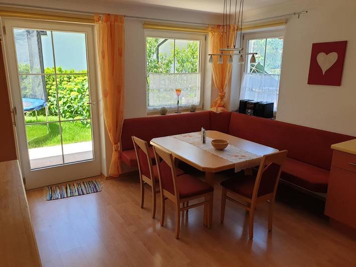 Ferienwohnung für 6 Personen, mit Garten und Ausblick in Hainzenberg - 2