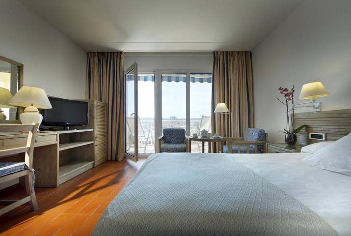 Hotel para 10 personas, con jardín además de terraza y sauna - 1