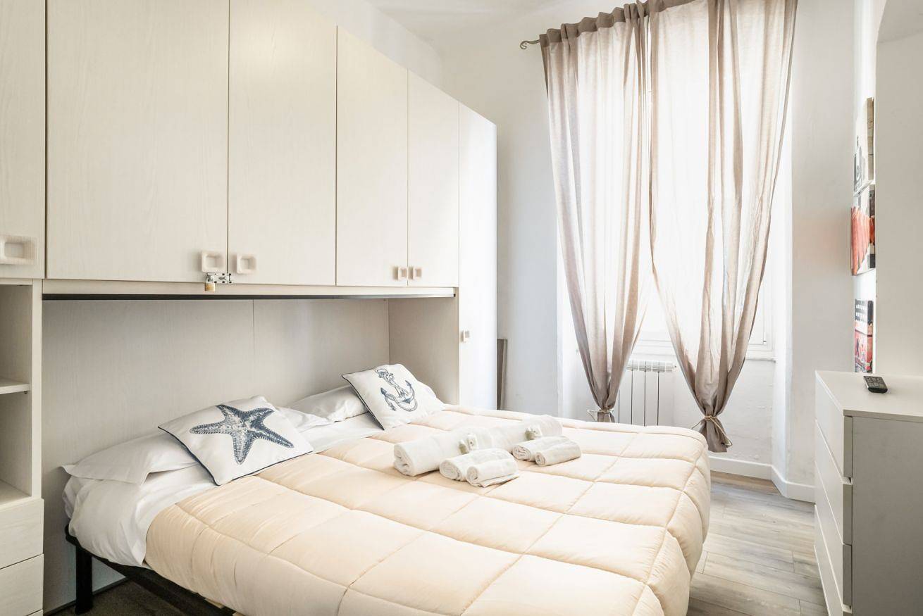 Entire apartment, Book Now! Marola Seaview Holiday Flat x4 in La Spezia (City), La Spezia