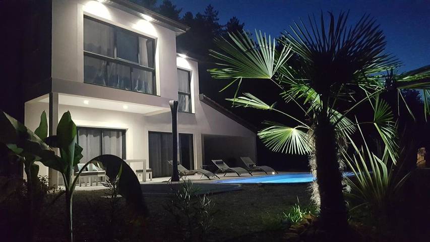 Location de vacances pour 4 personnes, avec jardin ainsi que piscine et vue à Concorès - 4
