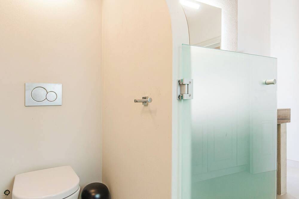 Private Villa at the headline with a panoramic view close to the main village in Kassiopi, Corfu