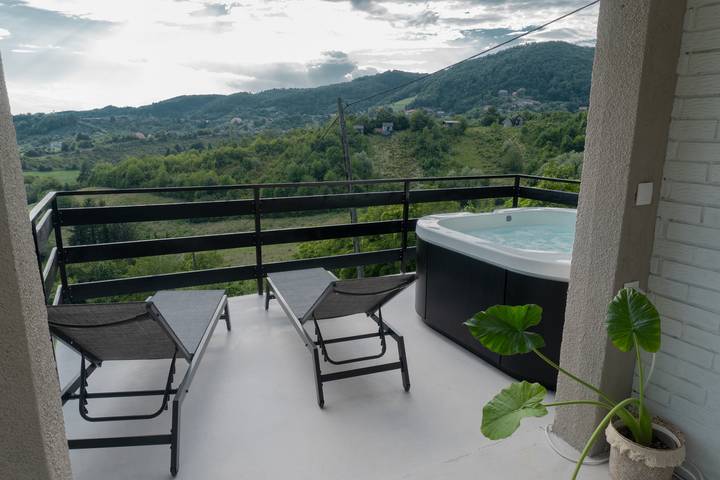 Ferienhaus für 8 Personen, mit Garten